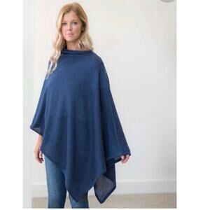Viva Terra lightweight poncho/cape OS